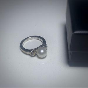 Real pearl and silver ring